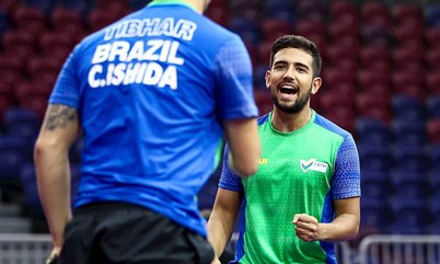 Seleção masculina garante liderança na fase de grupos e se junta a equipe feminina nas semifinais do Sul-Americano