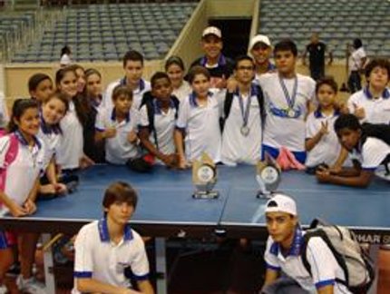 COLÉGIO SANTA MÔNICA CENTRO É DECACAMPEÃO ESCOLAR