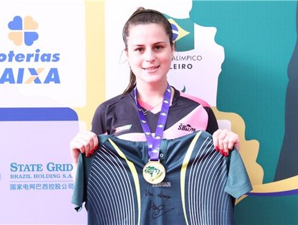 Copa Brasil: Com camisa autografada por Calderano na bagagem, Tainá Mayara fatura Rating F: 'Deu sorte'