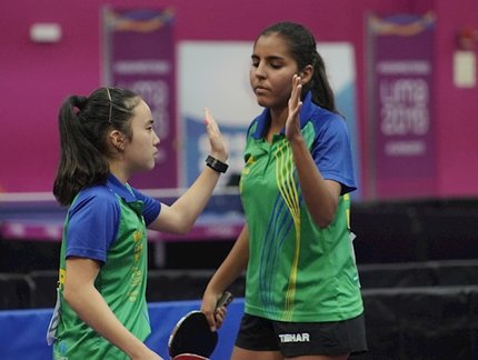 O Brasil atropelou! Quatro títulos nos torneios de duplas do Sul-Americano Sub-15 e Sub-18. Confira as imagens e resultados