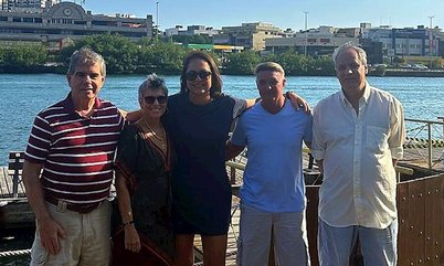 Alaor Azevedo participa de comemoração de aniversário de ex-atleta do tênis de mesa