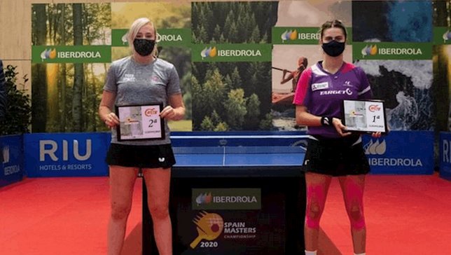 Da esquerda para a direita: Charlotte Carey (vice-