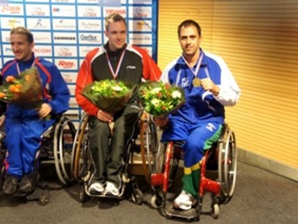 CLAUDIOMIRO QUEBRA ESCRITA E CONQUISTA BRONZE POR EQUIPES
