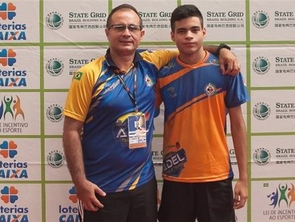 Amor de pai para filho dá origem a clube e aumenta praticantes do tênis de mesa no Amazonas