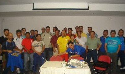 TREINADORES AGRACIAM COORDENADOR DO CURSO