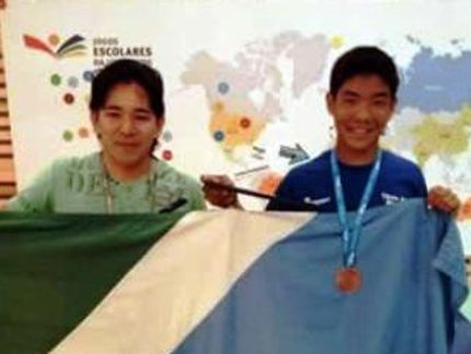Atleta do Tênis de Mesa de MS recebe prêmio de Atleta Superação nos Jogos Escolares da Juventude