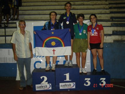 ANNA MARTINS É CAMPEÃ NO ABSOLUTO