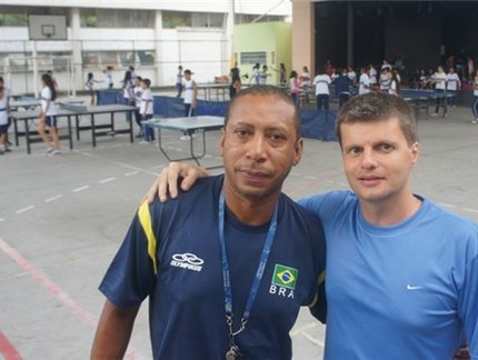 Auxiliar de arbitragem comanda as atividades na escola Silveira Sampaio