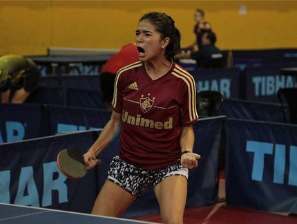 Brasileiro 2015: Sofia Calderano vence de virada, leva o título juvenil e se emociona