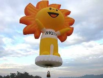 CAUÊ VIRA BALÃO NO REVEZAMENTO DA TOCHA