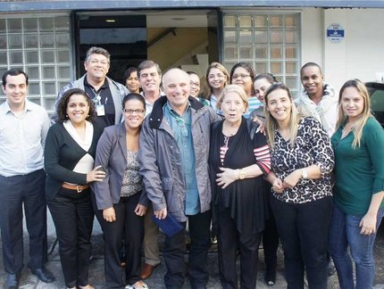 Representantes do COB recebem homenagem na sede da CBTM