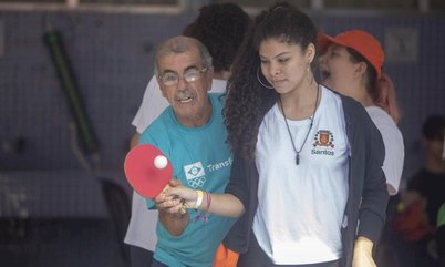 Festival Transforma, do COB, leva tênis de mesa para escolas de Santos e Rio de Janeiro