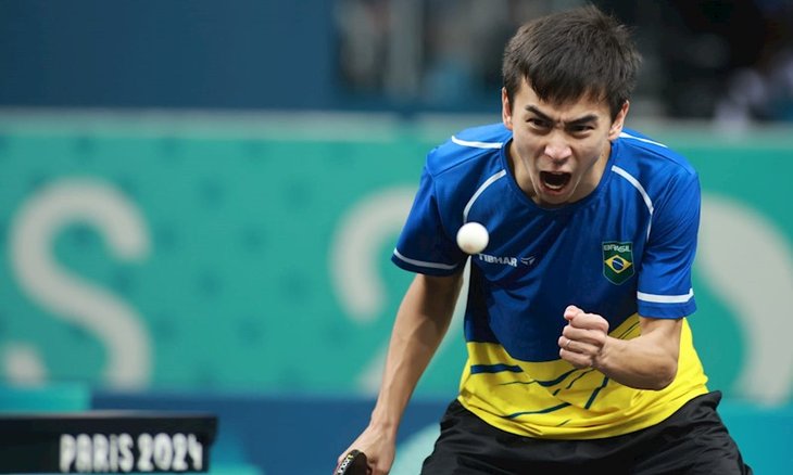 Vitor Ishiy comemora a classificação brasileira ap