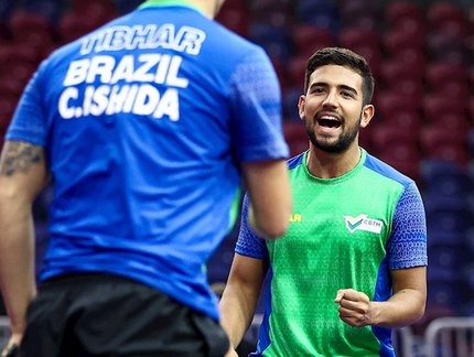 Seleção masculina garante liderança na fase de grupos e se junta a equipe feminina nas semifinais do Sul-Americano