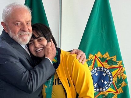 Bruna Alexandre é recebida pelo presidente da República e brinca: “Zerei a vida”