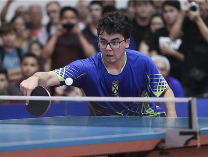 Atleta utiliza influência digital para atrair jovens para o tênis de mesa