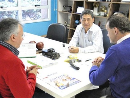 Prefeito de Assaí é recebido por Secretário de Esportes do Paraná