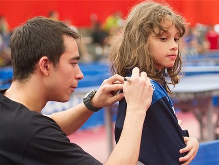 Circuito das Estrelas: Menina fã de Calderano vai a ginásio de Chapecó e consegue sair com um 'título'