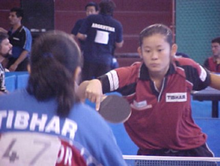 MENINAS VENCEM E JOGAM POR MEDALHA