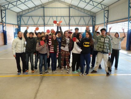 Escola municipal de Bento Gonçalves passa a contar com aulas de tênis de mesa