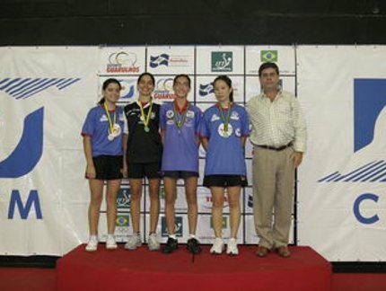 PÓDIO INFANTIL FEMININO