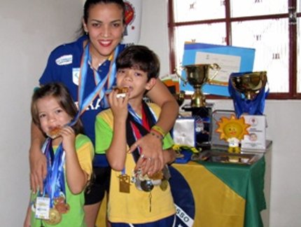 ANO DE MUITAS ALEGRIAS PARA JANE KARLA