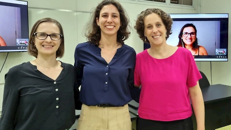 Da esquerda para a direita: Karine Sarro, Camila C
