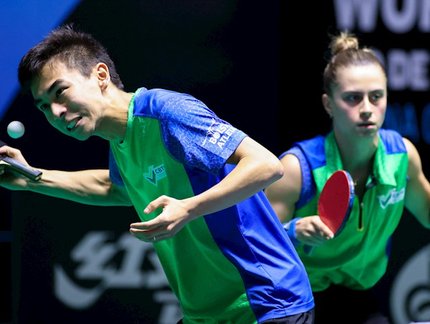 Bruna Takahashi e Vitor Ishiy vencem dupla da Índia e avançam às oitavas de final do Smash de Singapura