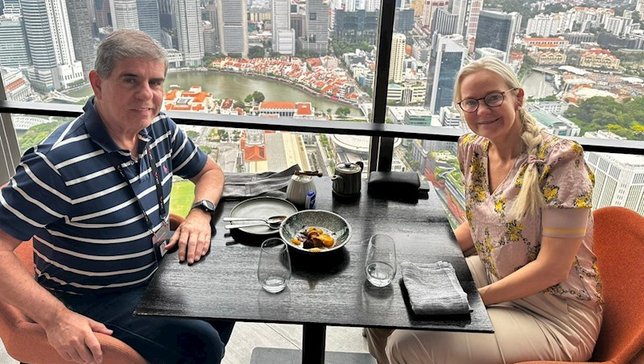 Alaor Azevedo almoçou com Petra Sörling em Singapu