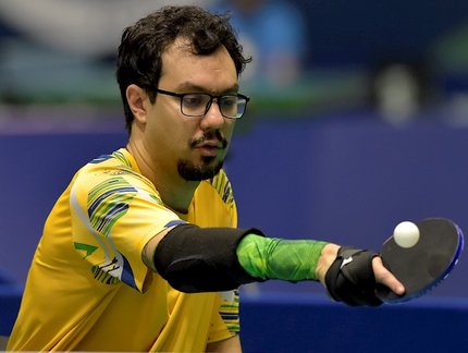 Guilherme Costa fica com o bronze na Classe 2 e garante primeira medalha do Brasil no Aberto Paralímpico ITTF Fa40