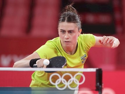 Bruna Takahashi e Hugo Calderano estão classificados para as quartas de final do WTT Star Contender