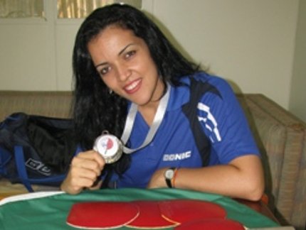 ATLETA PARAOLÍMPICA CONSEGUE DOAÇÕES PARA JOVENS INICIANTES