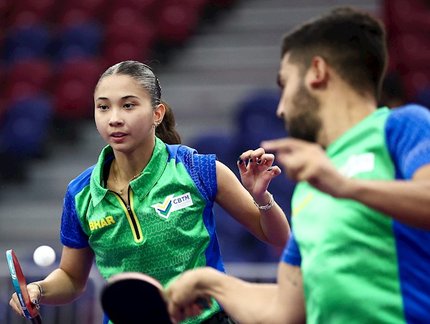 Giulia Takahashi e Guilherme Teodoro ficam com a prata em duplas e Brasil chega em peso nas semifinais individuais