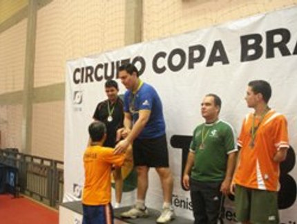 CLÁUDIO MASSAD FICA COM TÍTULO NA CLASSE 10