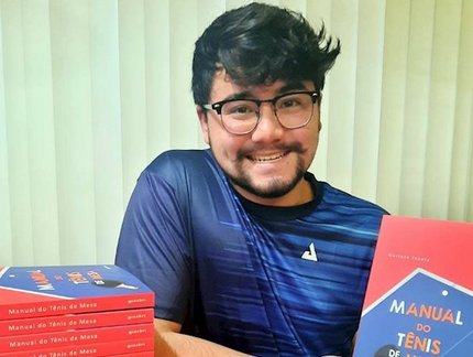 Das mesas às páginas no papel: Gustavo Yokota lançou livro sobre o tênis de mesa para contribuir com o crescimento do esporte