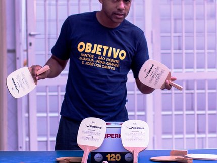 Exemplo a ser seguido, mesatenista de Santos leva modalidade ao Haiti