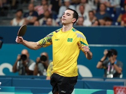 Rápido e preciso, Hugo Calderano vence e vai às quartas do Champions de Frankfurt