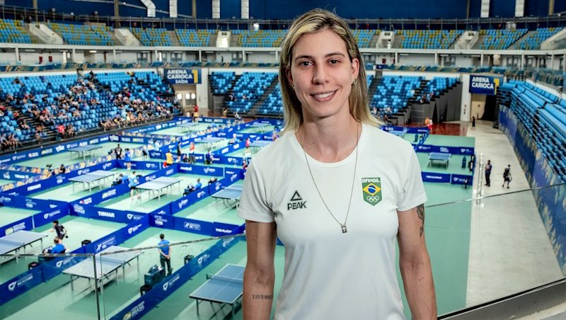 Natália Falavigna é medalhista olímpica e trabalha