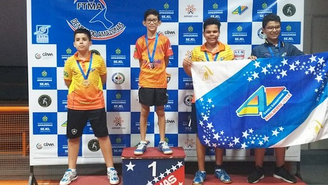 Vitor Negreiros, atleta da Lassalista, no alto do 