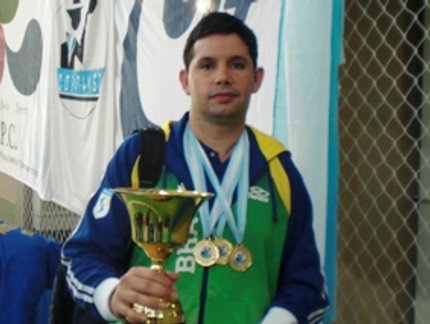 ALEXANDRE CALDERA FOI O GRANDE NOME DA COPA TANGO