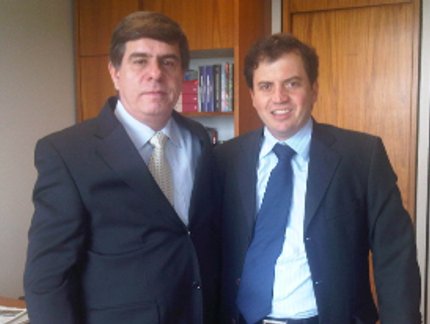 DEPUTADO PROMETE APOIAR NÚCLEO DE BASE EM MINAS GERAIS