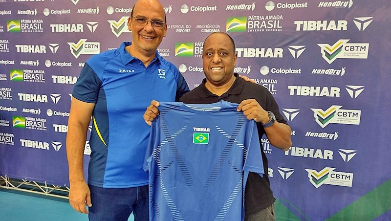 Renato D'Ávila e o secretário Marcelo Magalhães. F