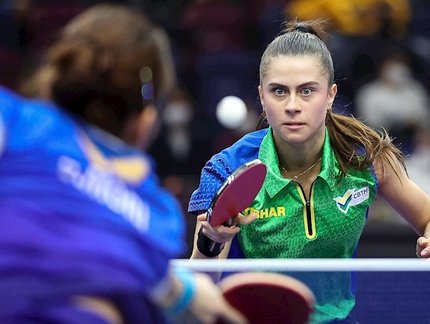 Bruna Takahashi bate japonesa e garante classificação entre as oito melhores do WTT Contender Lima