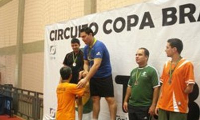 CLÁUDIO MASSAD FICA COM TÍTULO NA CLASSE 10