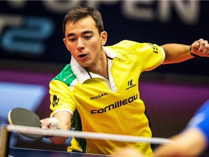 Hugo Calderano vence de virada e enfrenta o número 1 do mundo nas quartas de final