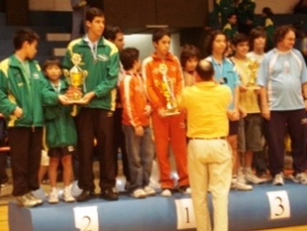 PÓDIO INFANTIL MASCULINO SUL AMERICANO