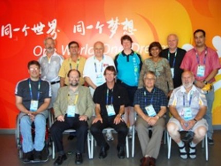 COMITÊ Paralímpico DA ITTF APROVEITA O DIA DE FOLGA PARA SE REUNIR