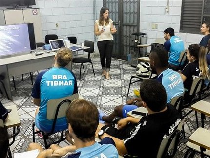 Seleção paralímpica andante recebe especialista em doping