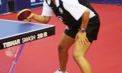 LIGIA SILVA FIGHTS, BUT LOSES HER OPENING MATCH