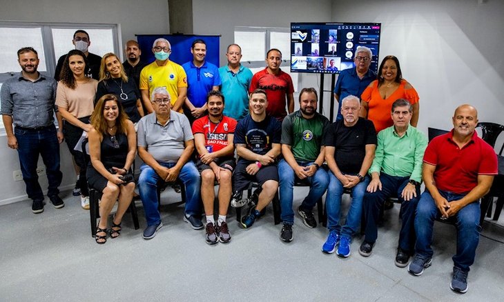 Participantes da Assembleia Geral na manhã desta q
